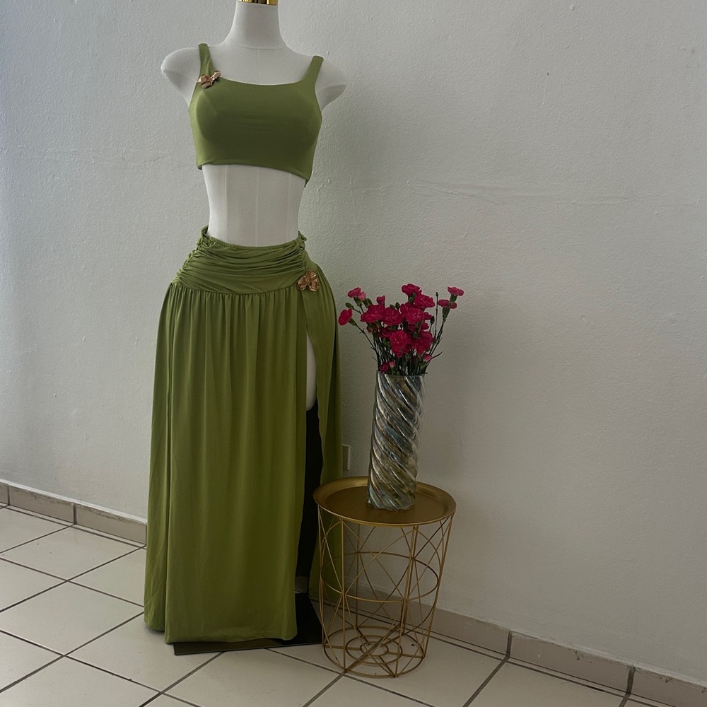 Elegant Green Women's Skirt